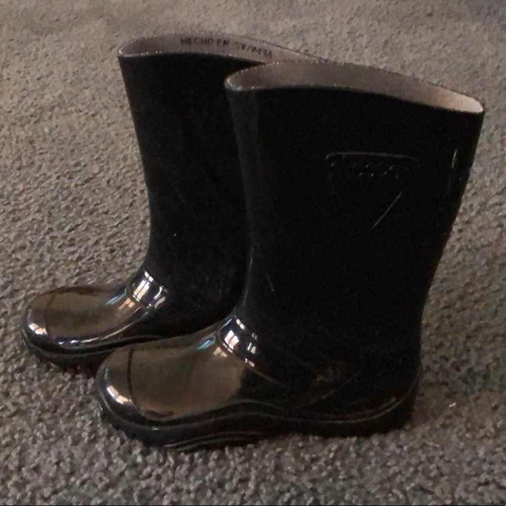 Rain boots
